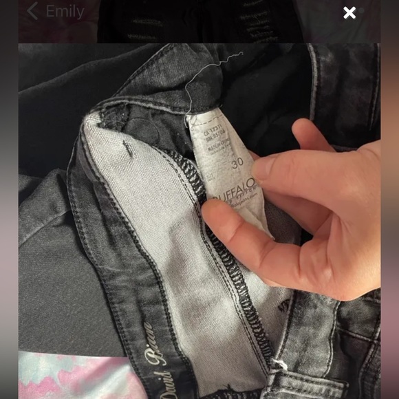 Super comfy Buffalo faux ripped jeggings - Picture 8 of 8